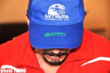 Участники "Extreme" отправились из Баку в Намибию, застраховавшись от несчастных случаев (фотосессия)