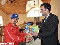 Участники "Extreme" отправились из Баку в Намибию, застраховавшись от несчастных случаев (фотосессия)