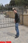 Что хочет увидеть азербайджанский телеведущий, надев очки "matrix"? (фотосессия)