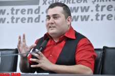 Хайам Нисанов в Баку презентовал новый альбом "Ты далеко" для России (фотосессия)