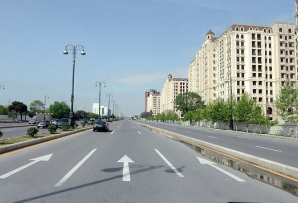 На центральном проспекте Баку ограничено движение транспорта