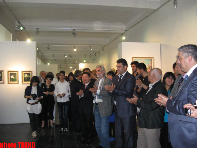 В Баку корейцы представили свои работы и исполнили мугам (фотосессия)