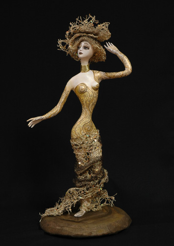 Азербайджанский кукольник Тамилла Гурбанова готовится к выставке