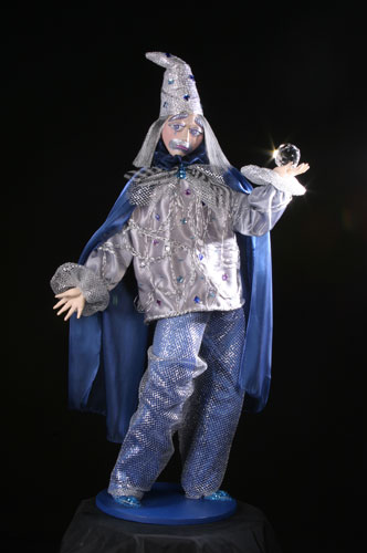 Азербайджанский кукольник Тамилла Гурбанова готовится к выставке