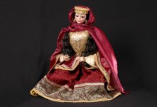 Азербайджанский кукольник Тамилла Гурбанова готовится к выставке