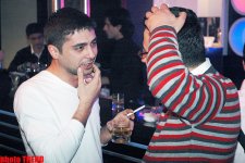 Прикол-тайм! Dj Фатех пожертвовал своими глазами ради телеведущего Турала Асадова (фотосессия)