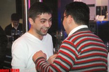 Прикол-тайм! Dj Фатех пожертвовал своими глазами ради телеведущего Турала Асадова (фотосессия)