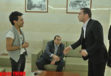 Микрофон Элтона Джона достался Эльтону Гусейналиеву: "Один цветок может быть прекраснее, чем множество цветов" (фотосессия)