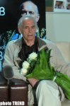 Поражен тем, что в Баку специальные люди отскребывают с асфальта жвачку - народный артист России Евгений Князев (фотосессия)
