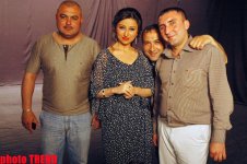 Клипмейкер-трудоголик снял Сафуру и Хатиру Ислам в одном лице (фотосессия)