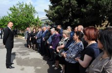 Президент Ильхам Алиев: Живущие в поселках граждане должны быть обеспечены всеми необходимыми инфраструктурными возможностями (версия 2) (ФОТО)