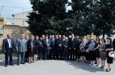 Президент Ильхам Алиев: Живущие в поселках граждане должны быть обеспечены всеми необходимыми инфраструктурными возможностями (версия 2) (ФОТО)