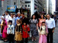 Праздничное шествие с азербайджанскими флагами на улицах Нью-Йорка (видео-фотосессия)