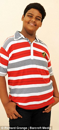 10-летнему мальчику сделали операцию по уменьшению желудка (фотосессия)