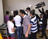 Скандал! Берти Фогтсу подарили афтафу и швырнули в него туалетной бумагой (фотосессия)