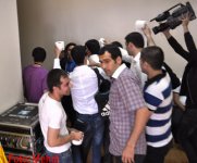 Скандал! Берти Фогтсу подарили афтафу и швырнули в него туалетной бумагой (фотосессия)