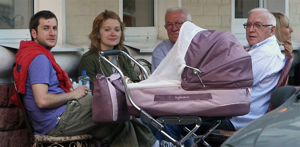 Үлкен жалаңаш бөкселер қатты порно фотосуреттер