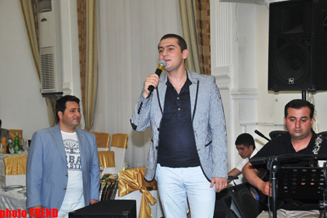 Свадьба певца Пярвина Лятифова - в образе "стеснительного" жениха  (фотосессия)