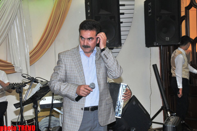 Свадьба певца Пярвина Лятифова - в образе "стеснительного" жениха  (фотосессия)