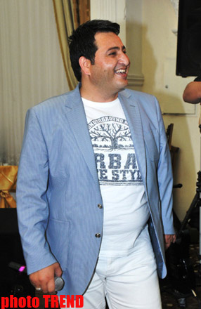 Свадьба певца Пярвина Лятифова - в образе "стеснительного" жениха  (фотосессия)