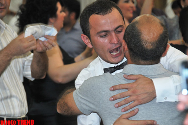 Свадьба певца Пярвина Лятифова - в образе "стеснительного" жениха  (фотосессия)