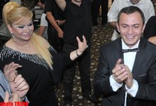 Свадьба певца Пярвина Лятифова - в образе "стеснительного" жениха  (фотосессия)