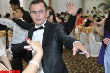 Свадьба певца Пярвина Лятифова - в образе "стеснительного" жениха  (фотосессия)