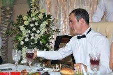 Свадьба певца Пярвина Лятифова - в образе "стеснительного" жениха  (фотосессия)