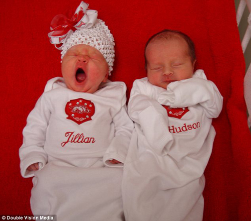 Американка забеременела вторым ребенком, будучи еще беременной первым