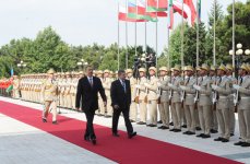 В Баку состоялась церемония официальной встречи Президента Польши (ФОТО)