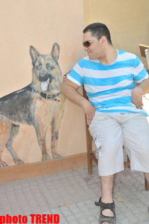 Самурай Мурад Садых в саду бабушки: подсолнух, домино и нарисованная собака (фотосессия)