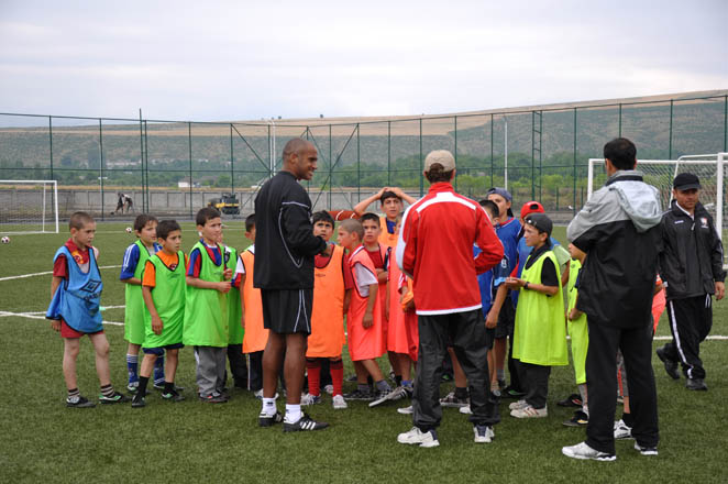 Фильм о 100-летии азербайджанского футбола удостоен награды на Миланском фестивале