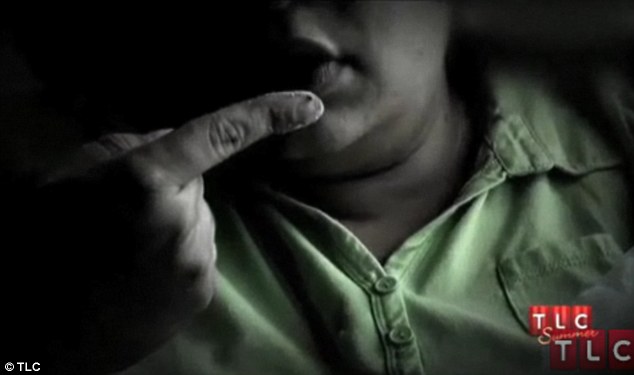 Женщина ест прах своего мужа (фотосессия)