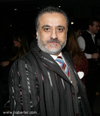 Любовные приключения двух турецких исполнителей - Хадисэ и Махсуна Кырмызыгюля (фото)