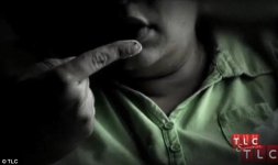 Женщина ест прах своего мужа (фотосессия)