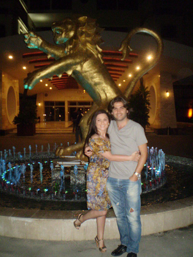 Гюнеш Абасова с любимым парнем из Турции: "Солнце и Повелитель неба" (фотосессия)