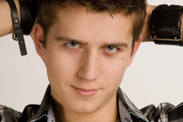 Актер сериала "Любовь на районе" сыграл свадьбу