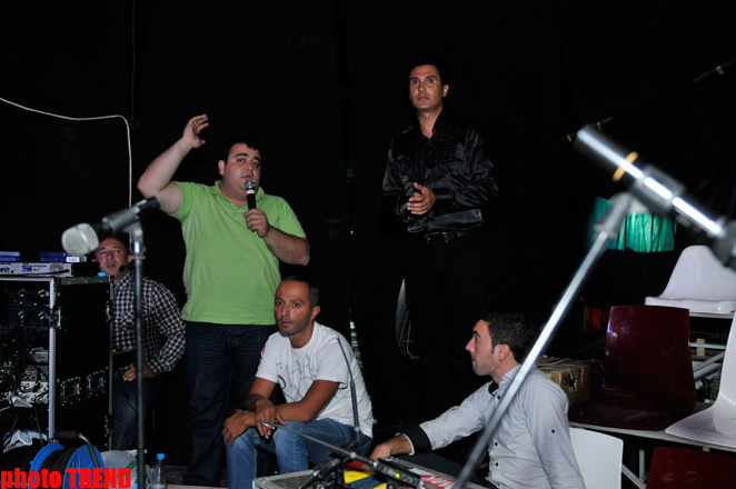 Перенесший операцию на сердце Надир Гафарзаде вновь на сцене (фотосессия)