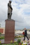 Президент Азербайджана принял участие в открытии памятника великому поэту в поселке Сабир Шамахинского района (ФОТО)