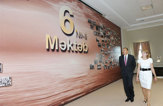 Президент Ильхам Алиев: За счет развития современного учебного процесса уровень образования в Азербайджане еще больше поднимется (ФОТО)