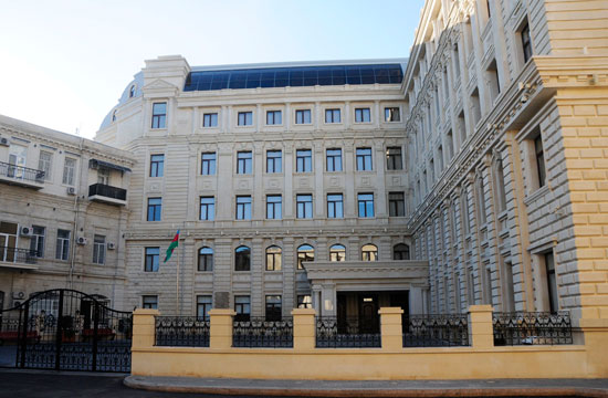 Президент Ильхам Алиев: За счет развития современного учебного процесса уровень образования в Азербайджане еще больше поднимется (ФОТО)