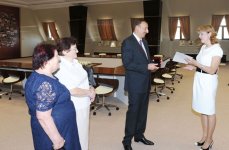 Президент Ильхам Алиев: За счет развития современного учебного процесса уровень образования в Азербайджане еще больше поднимется (ФОТО)