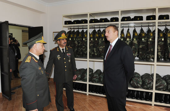 Президент Ильхам Алиев принял участие в открытии Н-ского военного городка Внутренних войск в Губе (ФОТО)