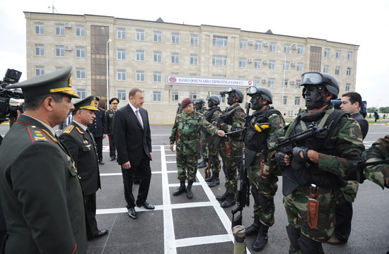Президент Ильхам Алиев принял участие в открытии Н-ского военного городка Внутренних войск в Губе (ФОТО)