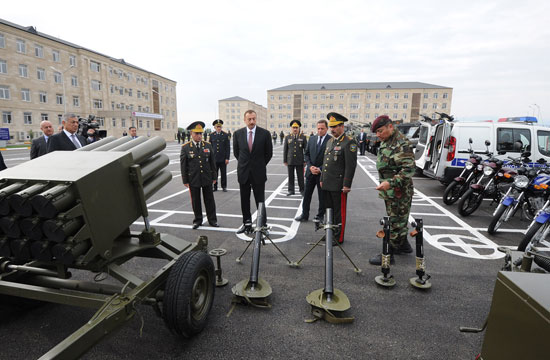 Президент Ильхам Алиев принял участие в открытии Н-ского военного городка Внутренних войск в Губе (ФОТО)