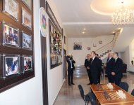 Президент Азербайджана ознакомился в Губе с ходом реконструкции парка им.Низами и открыл шахматную школу (ФОТО)