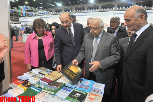 В Баку открылась Международная книжная выставка-ярмарка (фотоссесия)