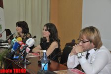 Турецкий успех певицы Зарины в Баку - корзины со сладостями, духи, цветы...(видео-фотосессия)