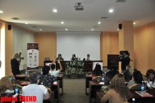 Турецкий успех певицы Зарины в Баку - корзины со сладостями, духи, цветы...(видео-фотосессия)