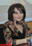 Турецкий успех певицы Зарины в Баку - корзины со сладостями, духи, цветы...(видео-фотосессия)